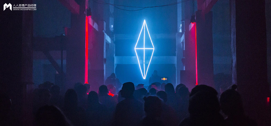 永不“塌房”的虚拟偶像，正在抢流量明星的生