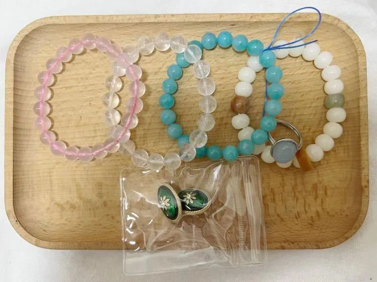 在校园摆摊开店，我日入上千